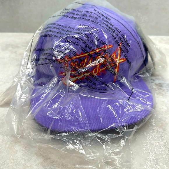 This is a special edition hat made for Chris Brown’s tour - Picture 3 of 7